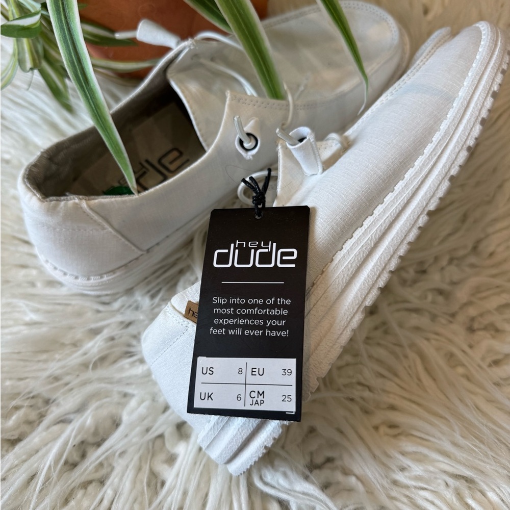 New🌿Hey Dude Wendy Chambray White